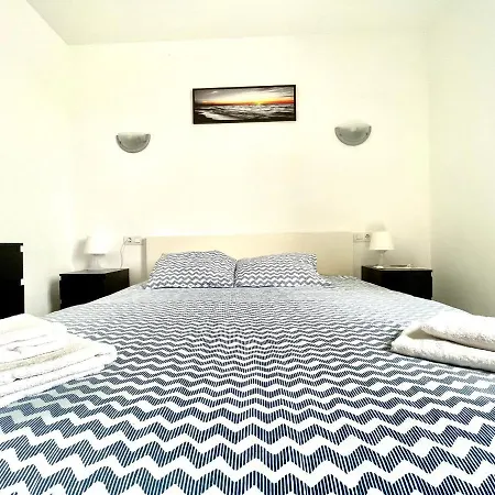 Apartamento Con Wifi, Cerca De Playa Los Charcos Apartment *